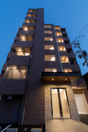 北面外観(夜景)